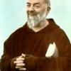 Padre Pio souriant