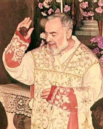 Saint Padre Pio, Prêtre capucin italien stigmatisé